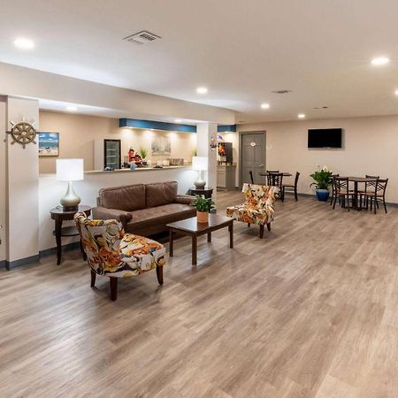Baymont By Wyndham Biloxi - Ocean Springs Motel Eksteriør billede