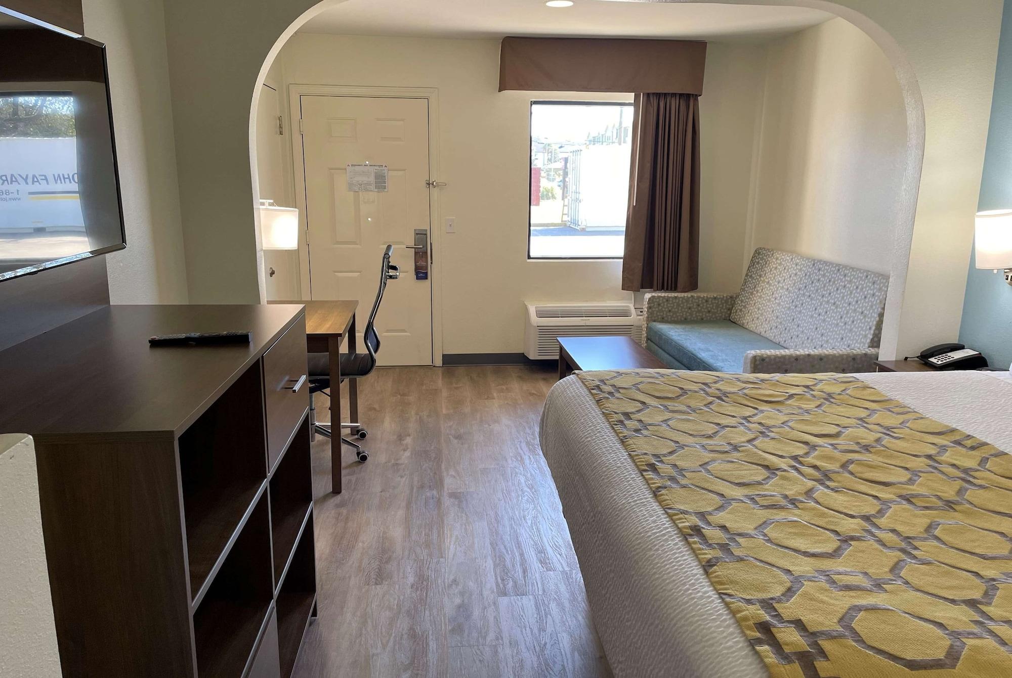 Baymont By Wyndham Biloxi - Ocean Springs Motel Eksteriør billede