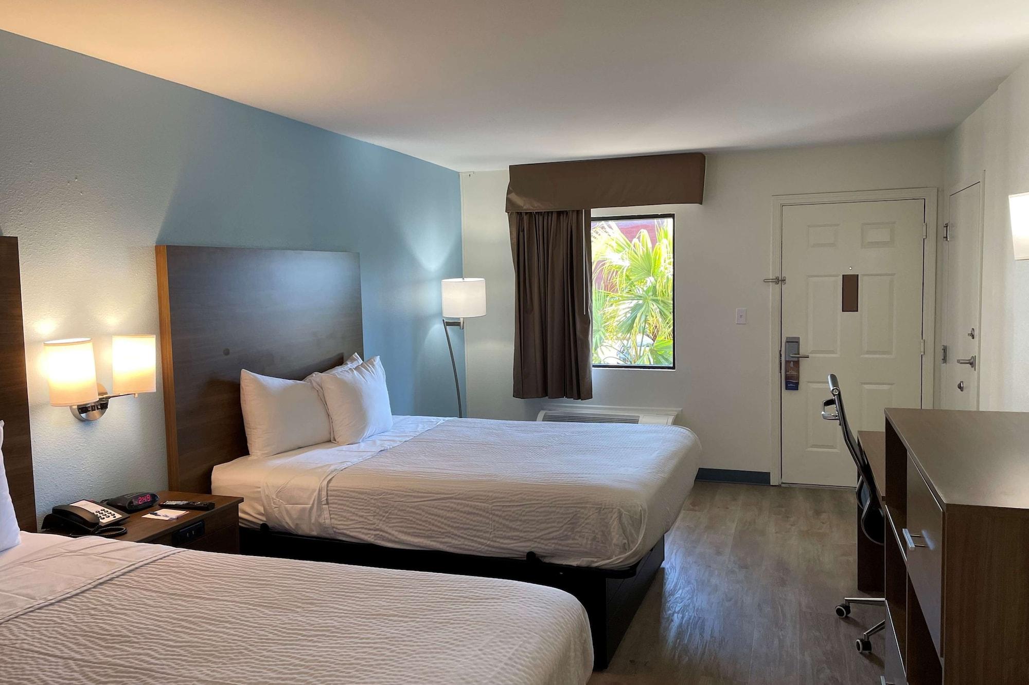 Baymont By Wyndham Biloxi - Ocean Springs Motel Eksteriør billede