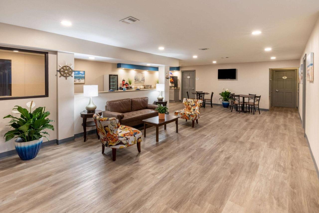 Baymont By Wyndham Biloxi - Ocean Springs Motel Eksteriør billede