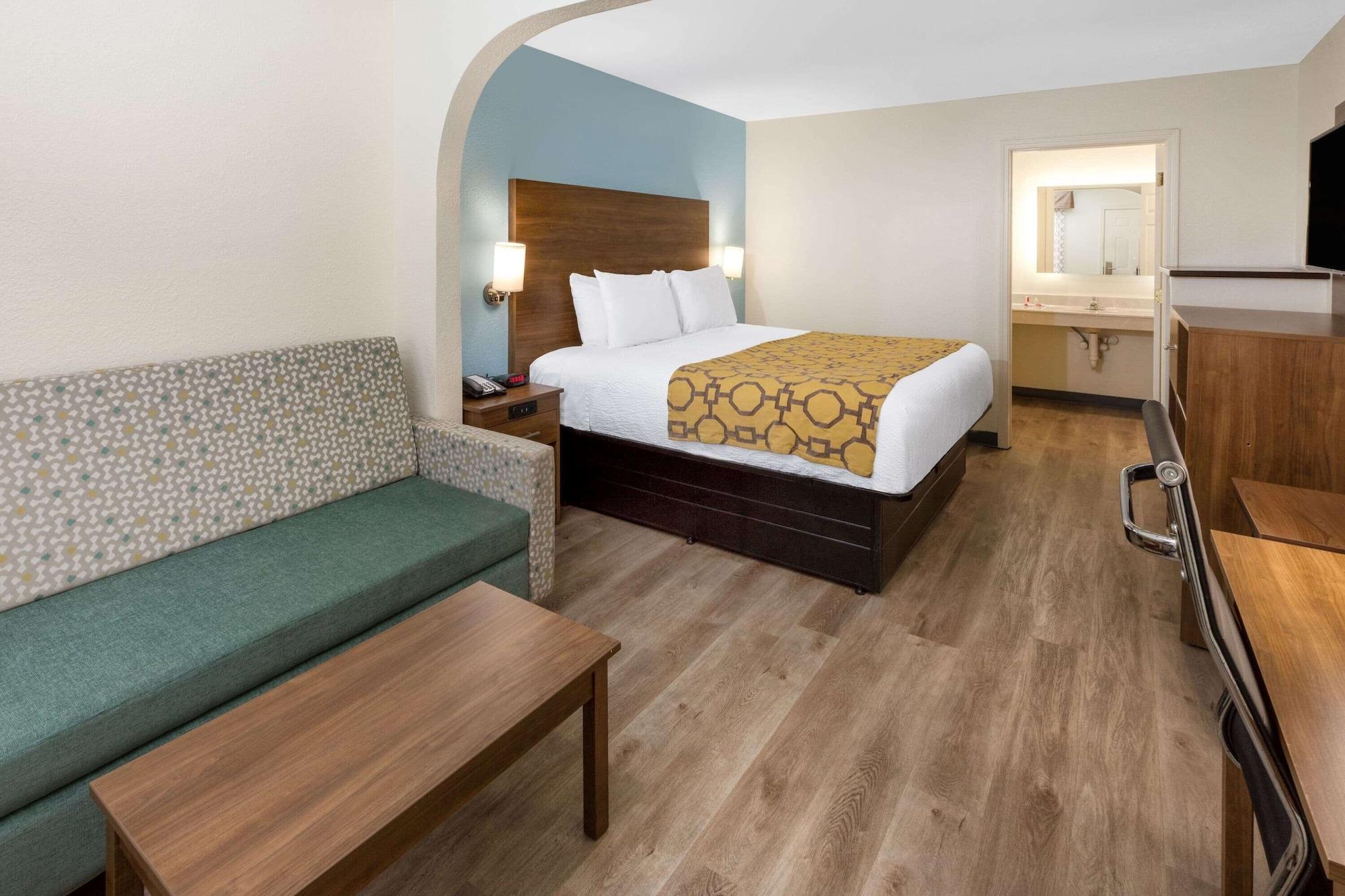 Baymont By Wyndham Biloxi - Ocean Springs Motel Eksteriør billede