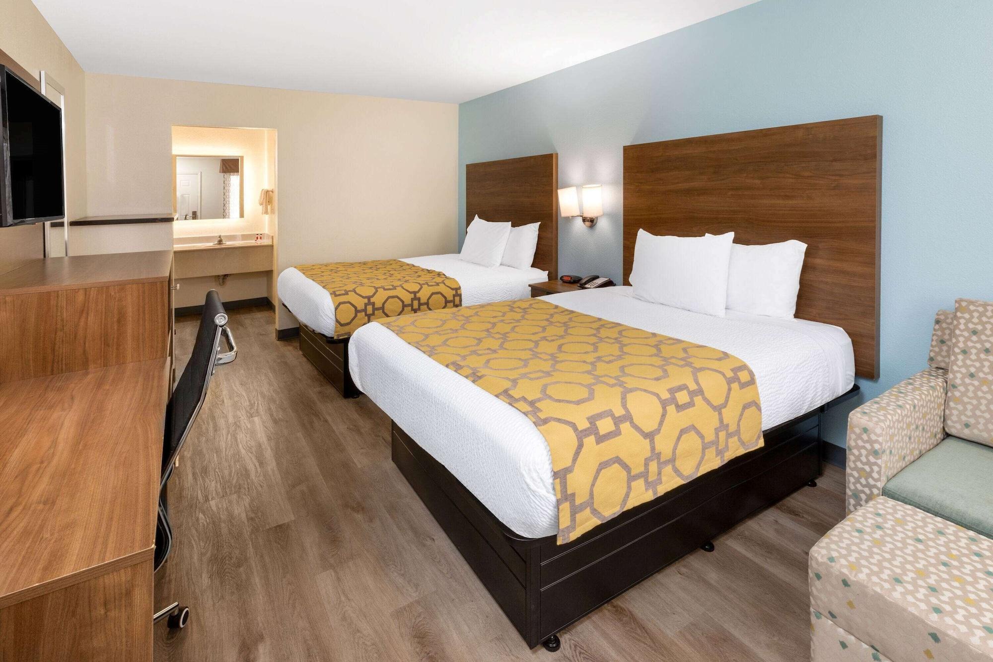 Baymont By Wyndham Biloxi - Ocean Springs Motel Eksteriør billede