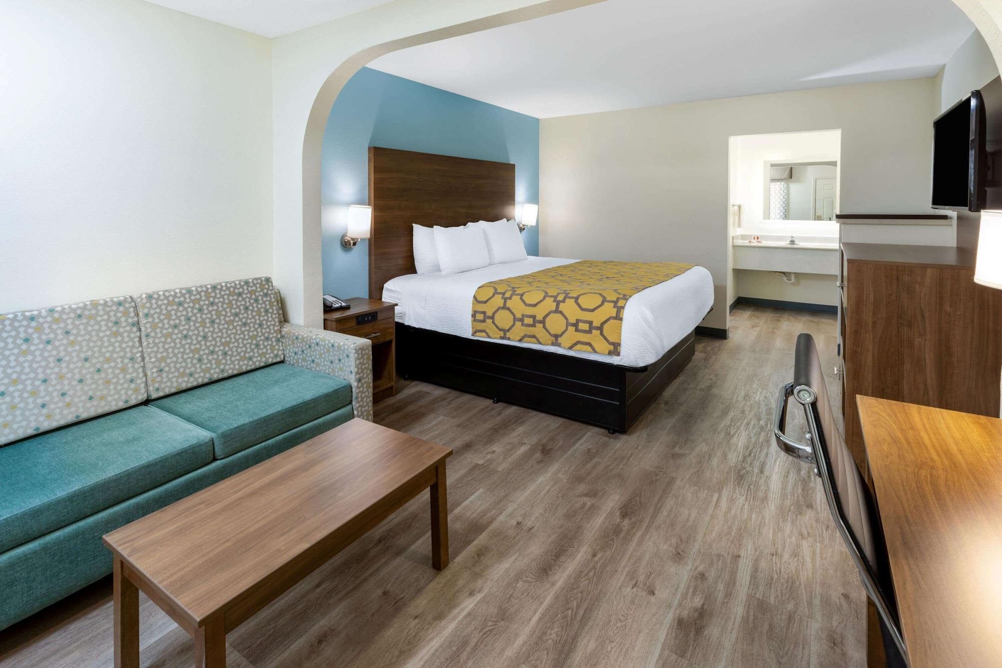 Baymont By Wyndham Biloxi - Ocean Springs Motel Eksteriør billede