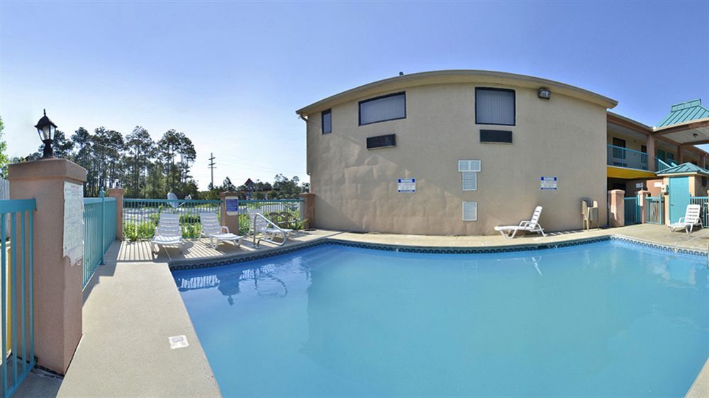 Baymont By Wyndham Biloxi - Ocean Springs Motel Eksteriør billede